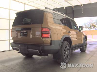 2025 Toyota Land Cruiser - zdjęcie 4 z 19 - miniatura