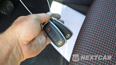 2025 Nissan Kicks SR - zdjęcie 17 z 20 - miniatura