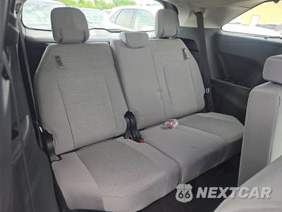 2026 Toyota Sienna LE 8-Passenger 120.5" WB - zdjęcie 14 z 20 - miniatura