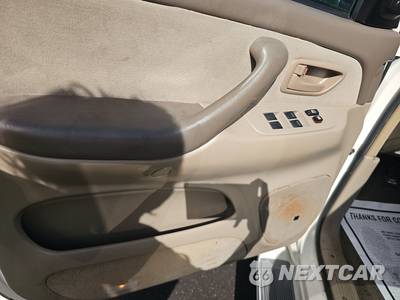2005 Toyota Sequoia SR5 - zdjęcie 9 z 21 - miniatura
