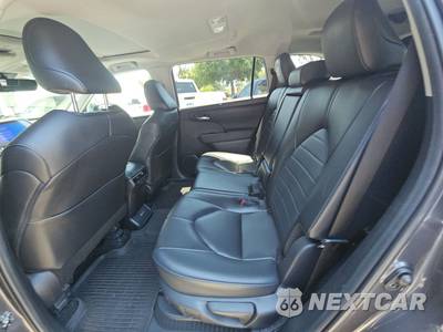 2024 Toyota Highlander Hybrid XLE - zdjęcie 13 z 23 - miniatura