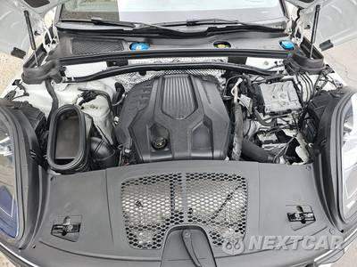 2022 Porsche Macan - zdjęcie 15 z 31 - miniatura