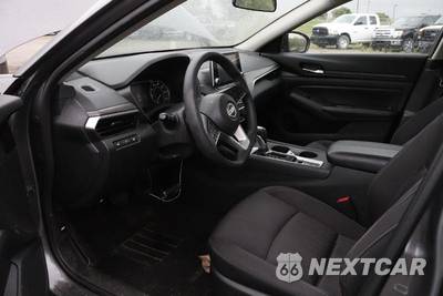 2025 Nissan Altima SV - zdjęcie 5 z 9 - miniatura
