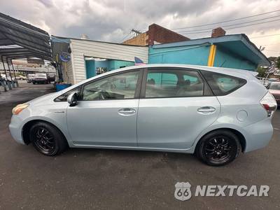 2012 Toyota Prius v Three - zdjęcie 6 z 19 - miniatura