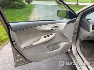 2009 Toyota Corolla LE - zdjęcie 17 z 25 - miniatura