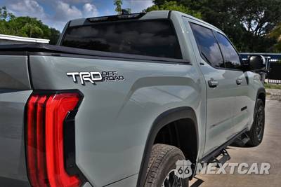 2022 Toyota Tundra SR5 Crew Cab Short Bed - zdjęcie 9 z 18 - miniatura