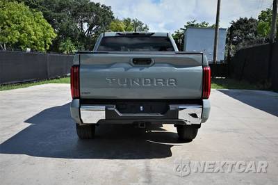 2022 Toyota Tundra SR5 Crew Cab Short Bed - zdjęcie 4 z 18 - miniatura