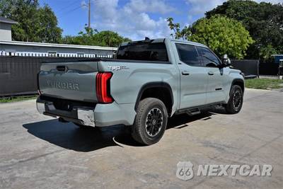 2022 Toyota Tundra SR5 Crew Cab Short Bed - zdjęcie 3 z 18 - miniatura