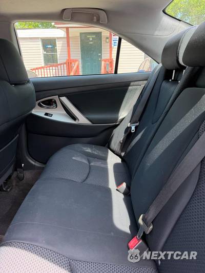 2011 Toyota Camry SE - zdjęcie 13 z 15 - miniatura