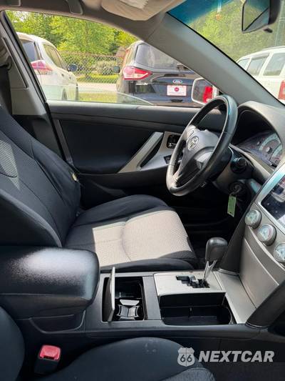2011 Toyota Camry SE - zdjęcie 6 z 15 - miniatura