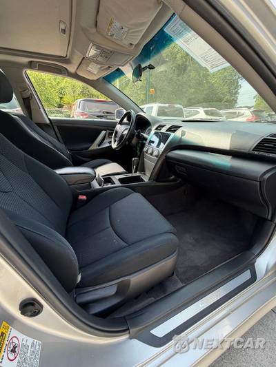 2011 Toyota Camry SE - zdjęcie 9 z 15 - miniatura