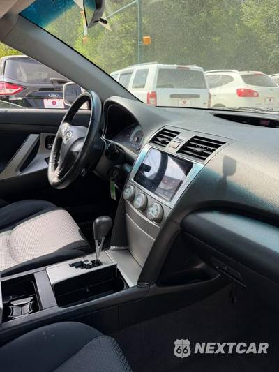2011 Toyota Camry SE - zdjęcie 7 z 15 - miniatura