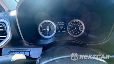 2022 Hyundai Venue SEL - zdjęcie 8 z 14 - miniatura