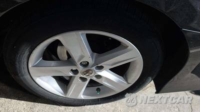 2012 Toyota Camry SE - zdjęcie 23 z 29 - miniatura