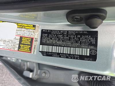 2020 Toyota Camry LE - zdjęcie 14 z 18 - miniatura