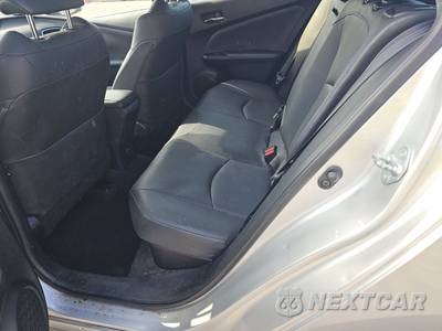 2016 Toyota Prius Four Touring - zdjęcie 13 z 35 - miniatura