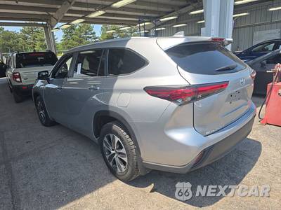2023 Toyota Highlander XLE - zdjęcie 6 z 19 - miniatura