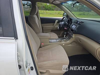 2013 Toyota Highlander - zdjęcie 8 z 19 - miniatura