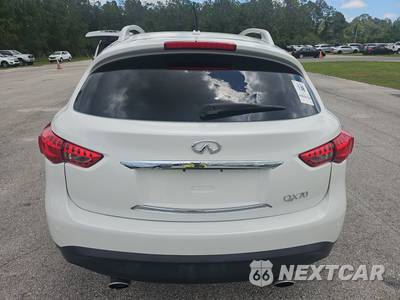 2017 INFINITI QX70 - zdjęcie 5 z 18 - miniatura