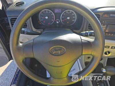 2011 Hyundai Accent GLS Sedan - zdjęcie 10 z 18 - miniatura