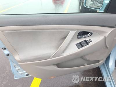 2009 Toyota Camry - zdjęcie 9 z 18 - miniatura