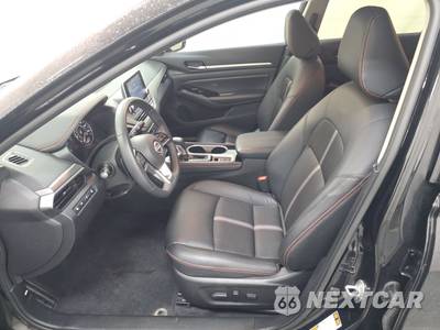 2024 Nissan Altima SR - zdjęcie 7 z 17 - miniatura