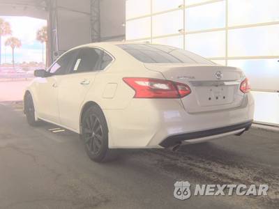 2017 Nissan Altima 2.5 SV - zdjęcie 6 z 20 - miniatura