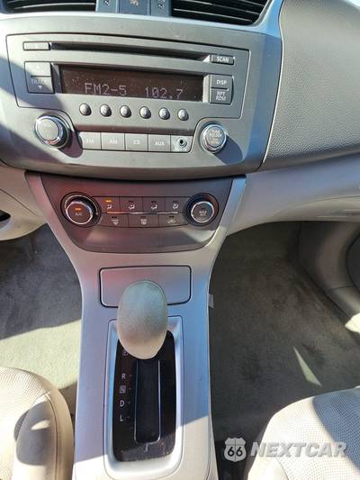 2013 Nissan Sentra SV - zdjęcie 11 z 28 - miniatura