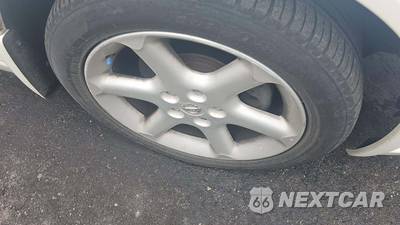2003 Nissan Maxima SE - zdjęcie 23 z 44 - miniatura