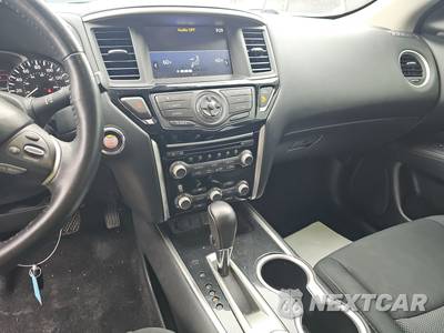 2019 Nissan Pathfinder SV - zdjęcie 11 z 35 - miniatura