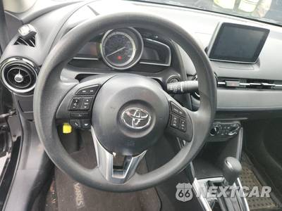 2017 Toyota Yaris iA Sedan - zdjęcie 10 z 18 - miniatura