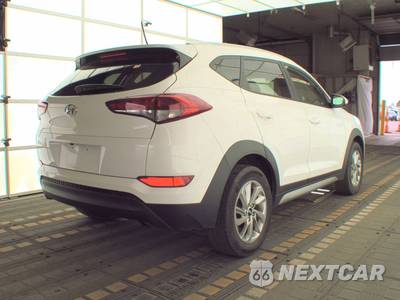 2017 Hyundai Tucson SE - zdjęcie 4 z 18 - miniatura