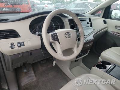 2012 Toyota Sienna XLE 8-Passenger 119.3" WB - zdjęcie 11 z 29 - miniatura