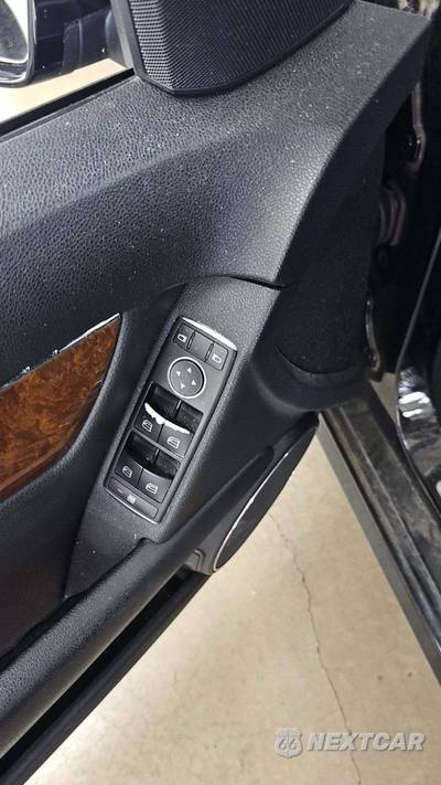 2011 Mercedes-Benz C 300 - zdjęcie 30 z 61 - miniatura