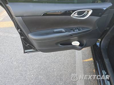 2018 Nissan Sentra SV - zdjęcie 9 z 27 - miniatura