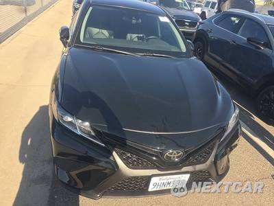 2020 Toyota Camry SE - zdjęcie 2 z 27 - miniatura
