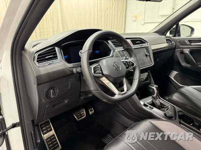 2022 Volkswagen Tiguan SE R-Line Black - zdjęcie 10 z 20 - miniatura