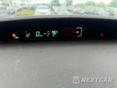 2014 Toyota Prius Two - zdjęcie 19 z 19 - miniatura