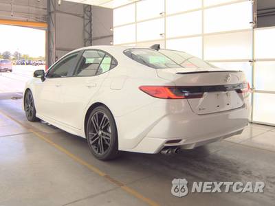 2025 Toyota Camry XSE - zdjęcie 6 z 21 - miniatura