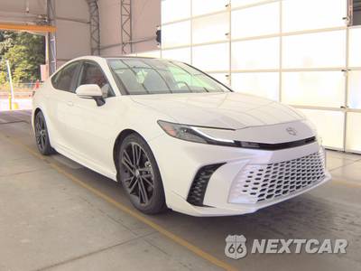 2025 Toyota Camry XSE - zdjęcie 3 z 21 - miniatura