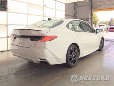 2025 Toyota Camry XSE - zdjęcie 4 z 21 - miniatura