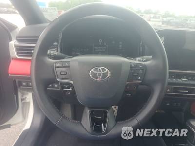 2025 Toyota Camry XSE - zdjęcie 10 z 21 - miniatura
