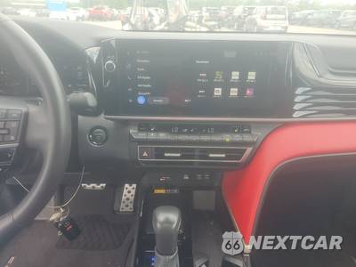 2025 Toyota Camry XSE - zdjęcie 11 z 21 - miniatura
