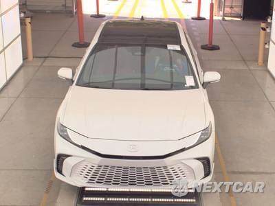 2025 Toyota Camry XSE - zdjęcie 2 z 21 - miniatura