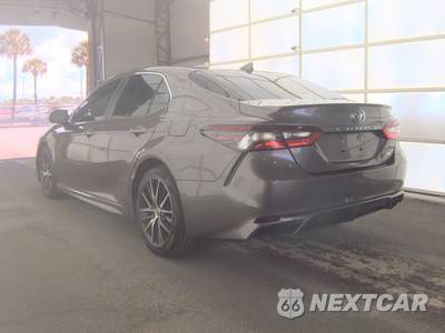2022 Toyota Camry SE - zdjęcie 2 z 32 - miniatura