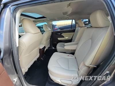 2022 Toyota Highlander Hybrid XLE - zdjęcie 13 z 29 - miniatura