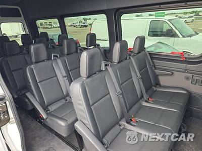 2025 Mercedes-Benz Sprinter 2500 Passenger Van 170.0" WB - zdjęcie 13 z 17 - miniatura