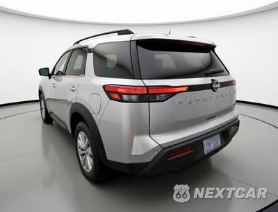 2025 Nissan Pathfinder SV - zdjęcie 5 z 12 - miniatura