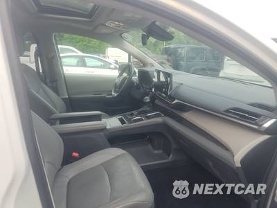 2021 Toyota Sienna Limited 7-Passenger 120.5" WB - zdjęcie 8 z 24 - miniatura