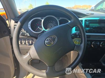 2004 Toyota 4Runner SR5 - zdjęcie 10 z 17 - miniatura